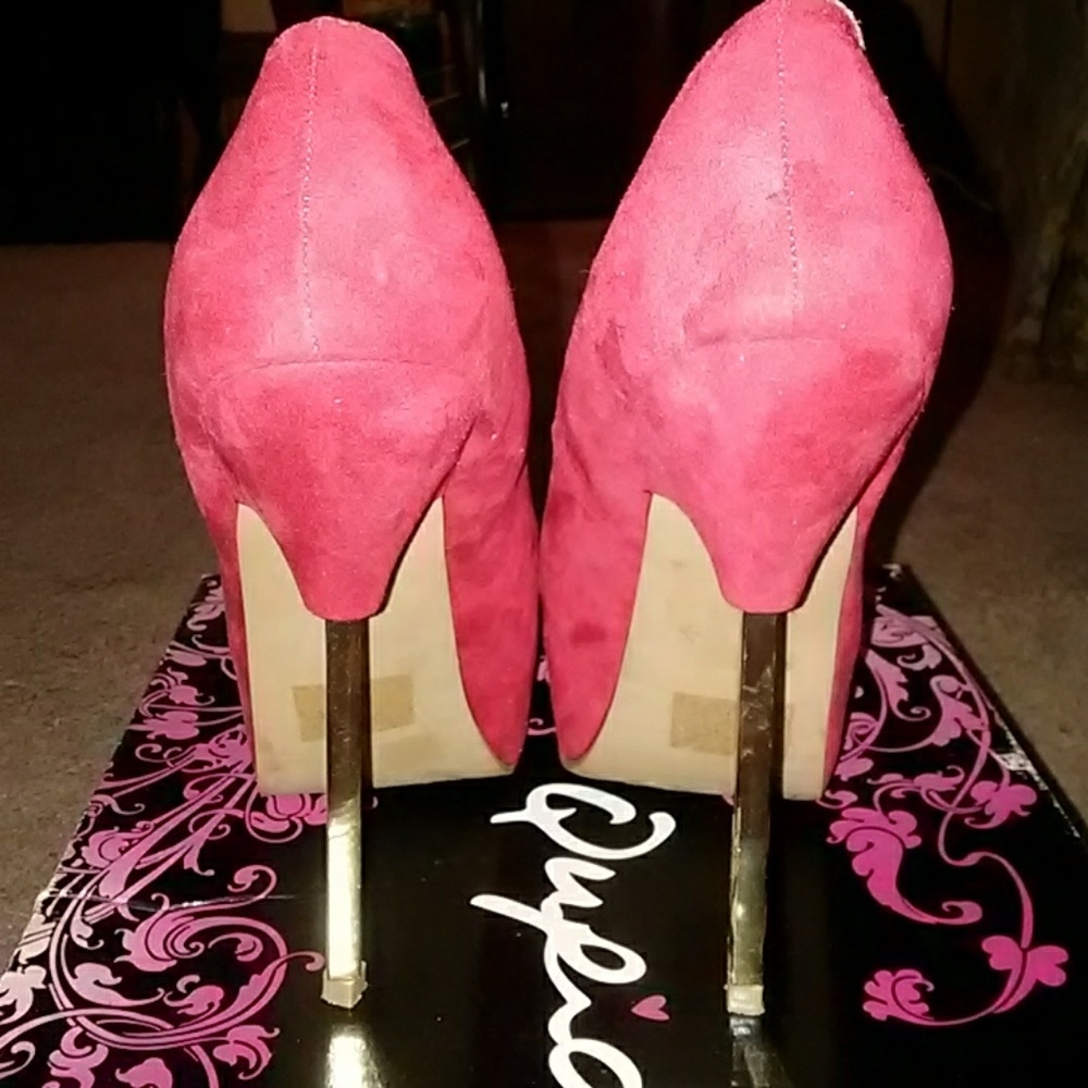 Heels - Picture 2 of 5
